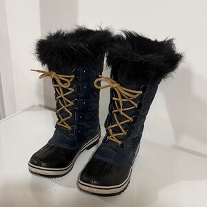 Sorel Black and Tan Winter Boots with Fur Trim